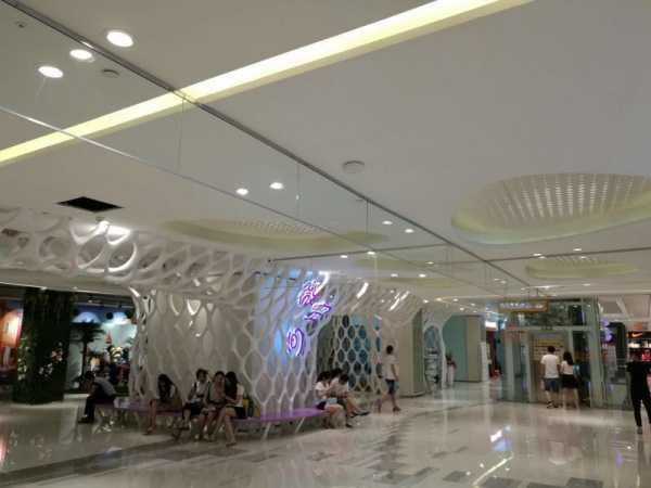 玻璃單片擋煙垂壁