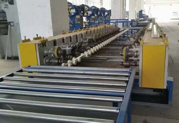 門板成型機